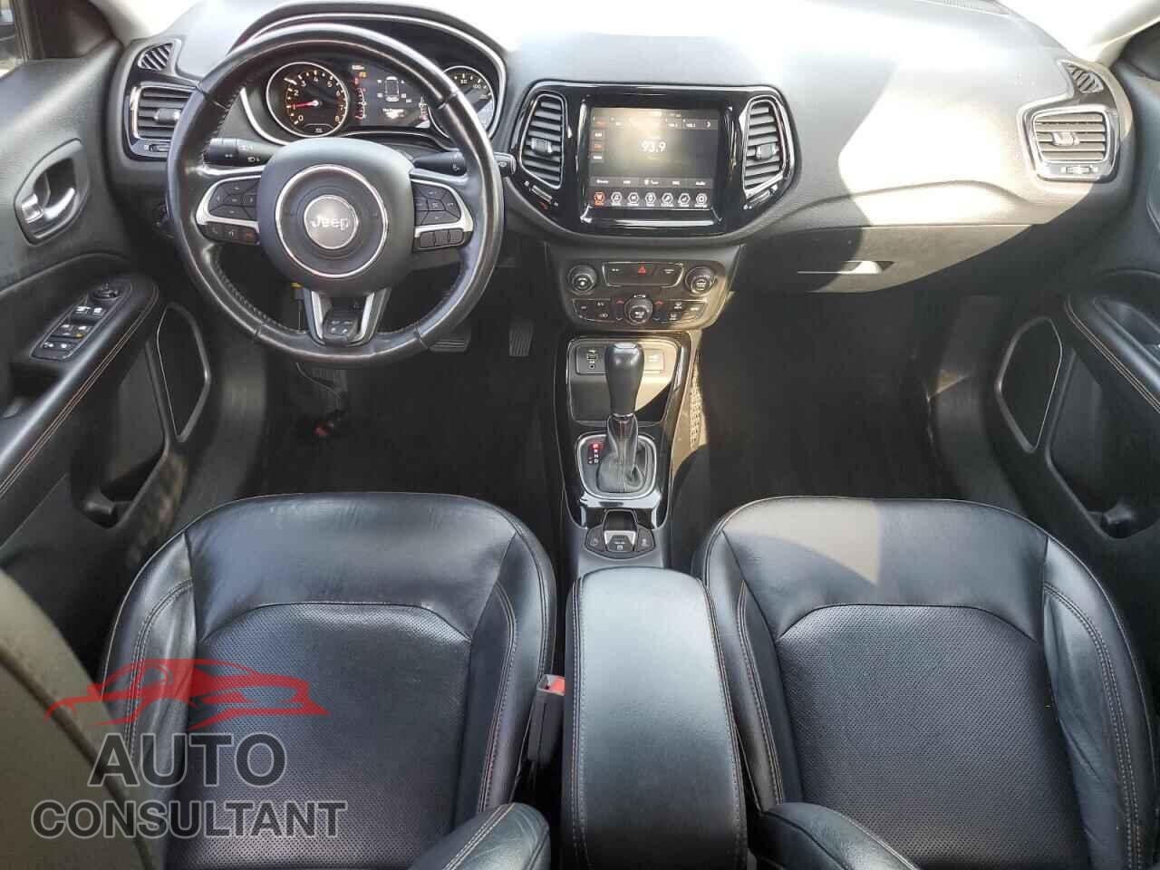 JEEP COMPASS 2018 - 3C4NJCCB6JT319053