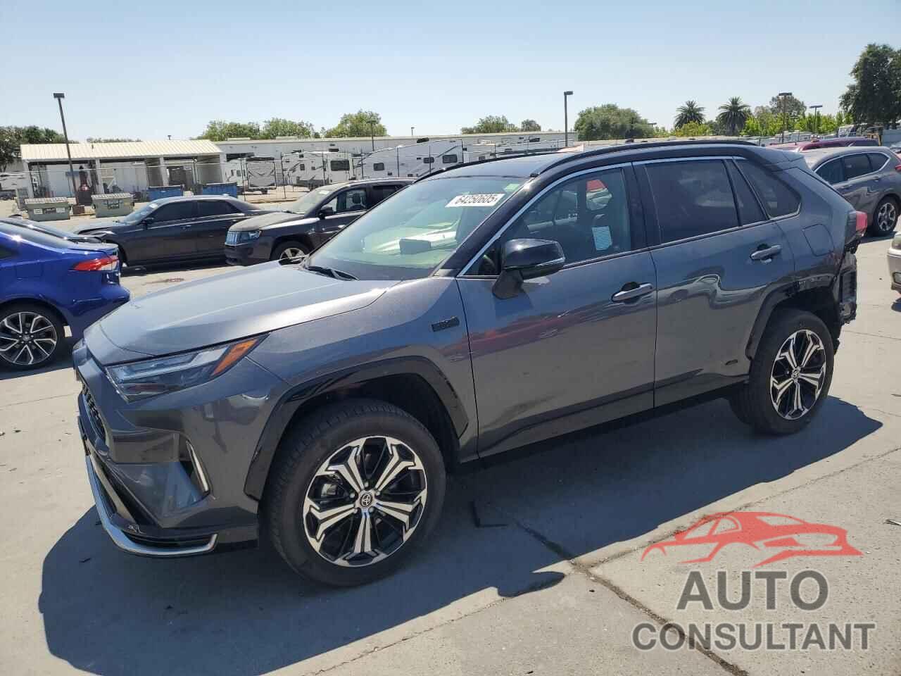 TOYOTA RAV4 2023 - JTMEB3FV0PD157583