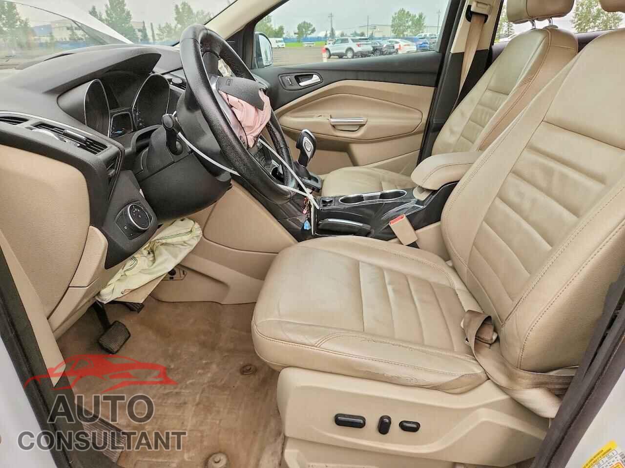FORD ESCAPE 2015 - 1FMCU9J90FUC16088