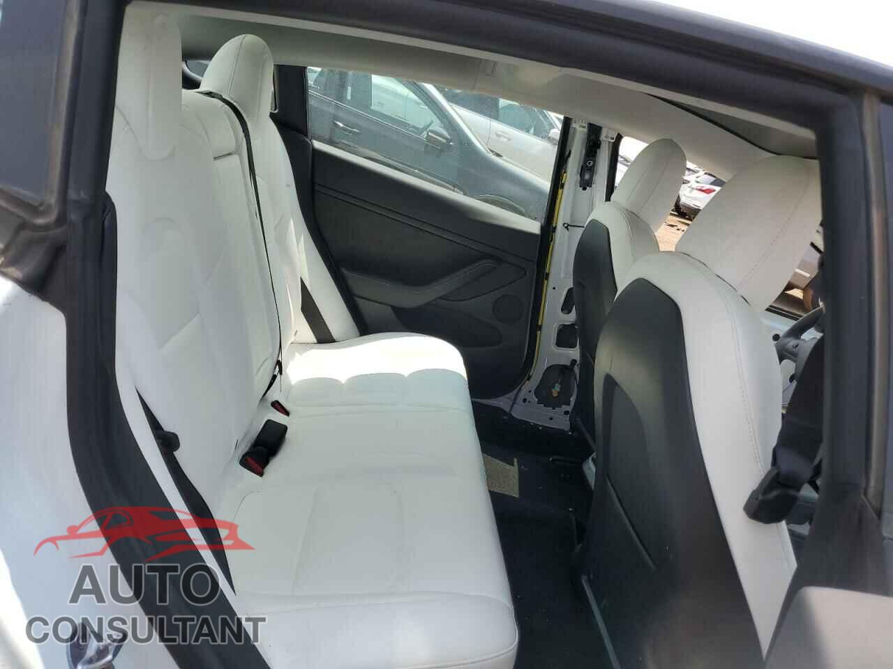 TESLA MODEL 3 2021 - 5YJ3E1EB2MF053031