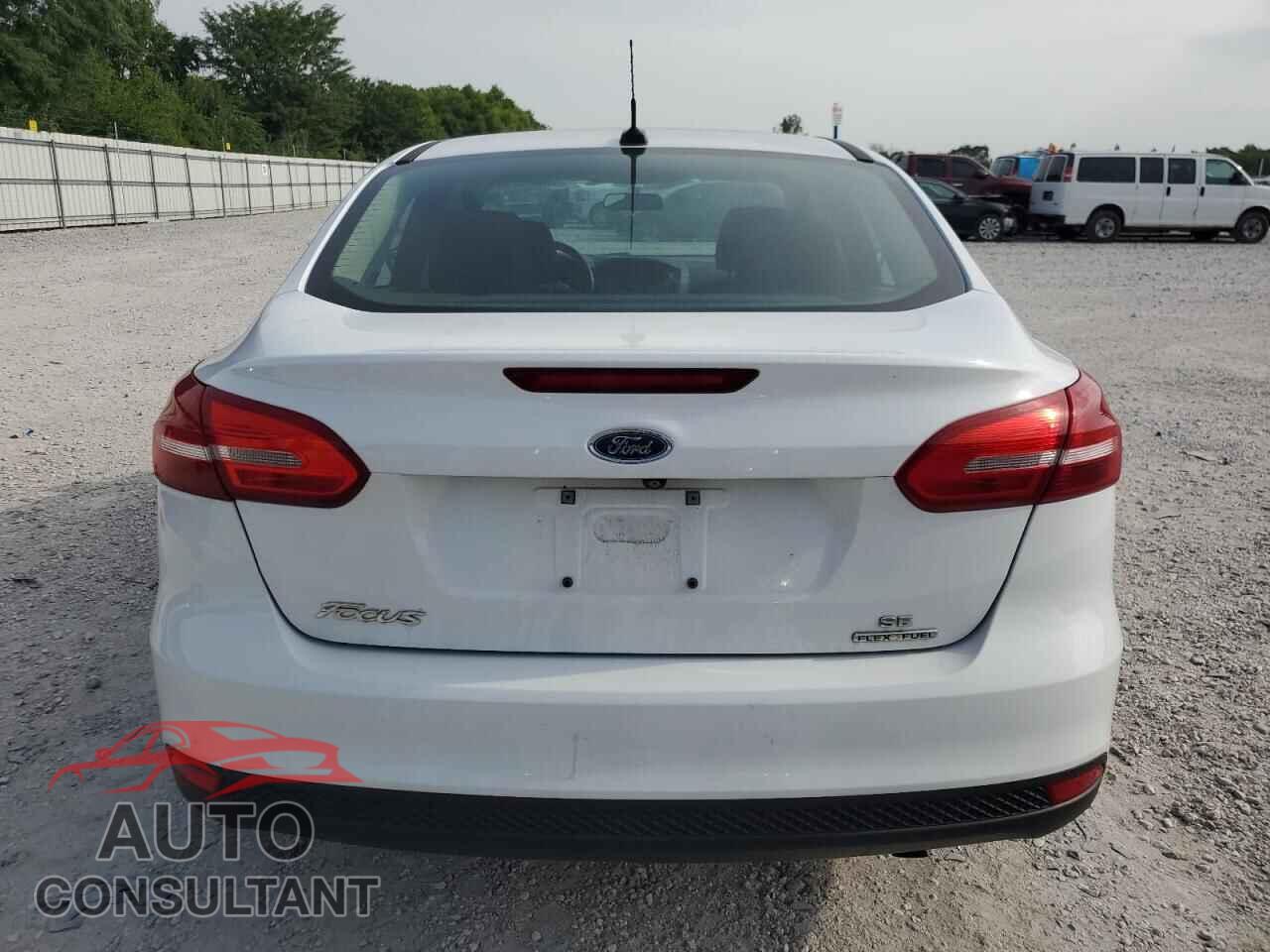 FORD FOCUS 2016 - 1FADP3F29GL364973