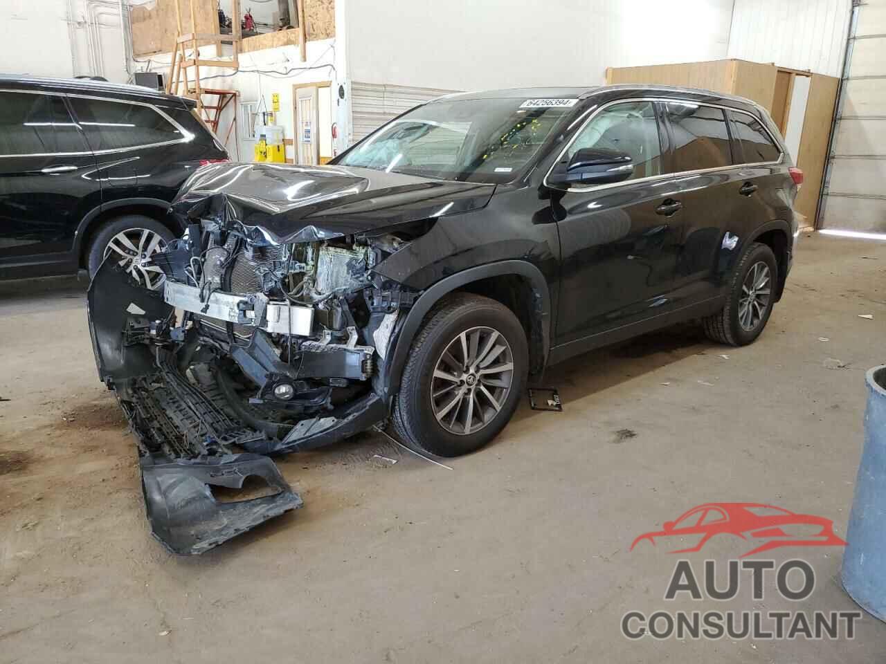 TOYOTA HIGHLANDER 2019 - 5TDJZRFH0KS618771