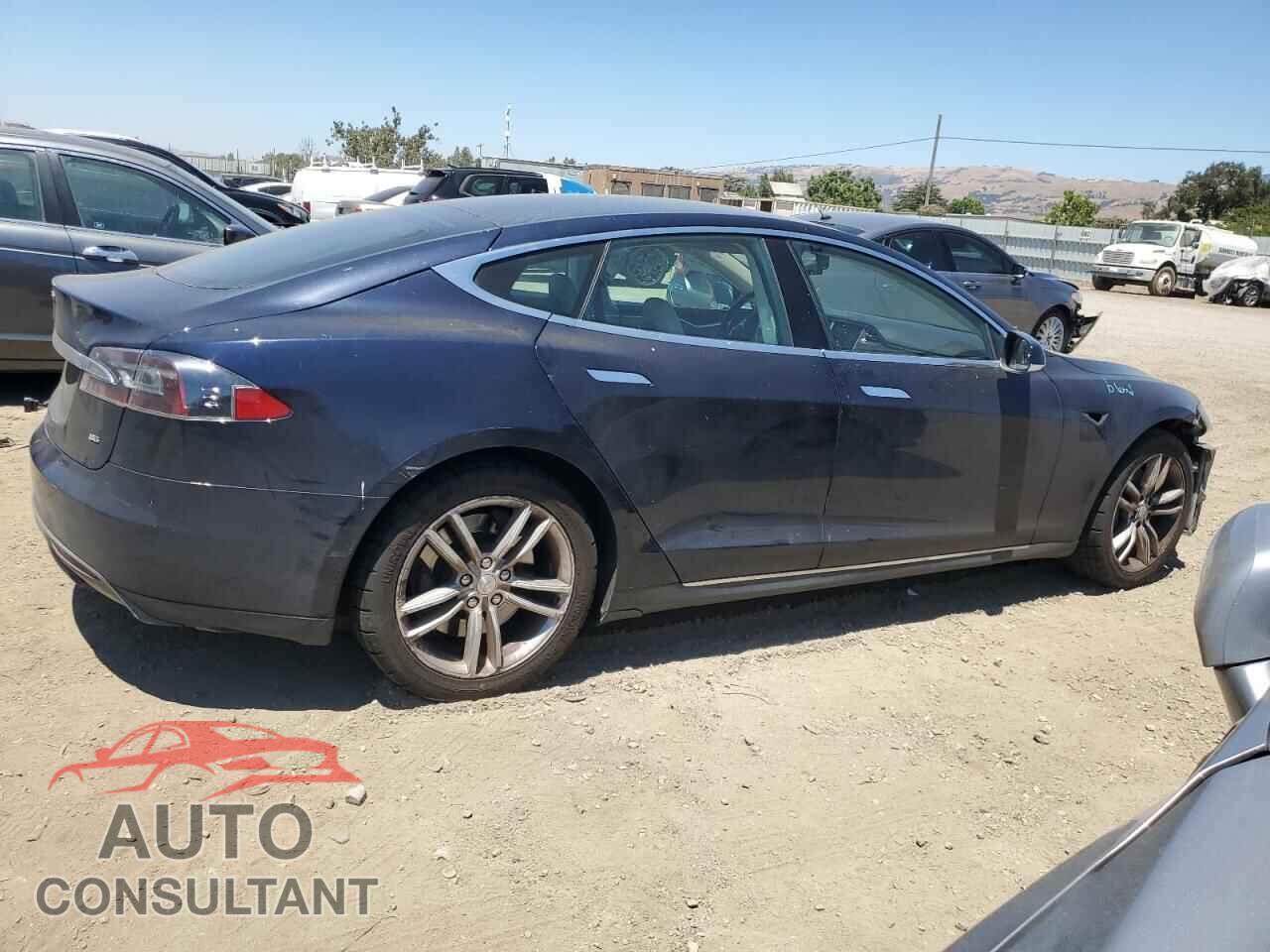 TESLA MODEL S 2013 - 5YJSA1CN2DFP09118