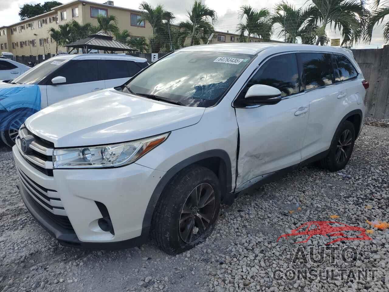 TOYOTA HIGHLANDER 2019 - 5TDZARFH5KS050348