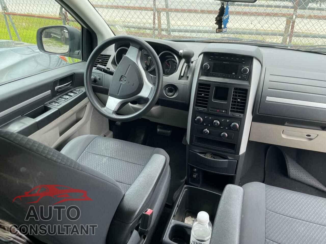 DODGE CARAVAN 2010 - 2D4RN4DE7AR153863