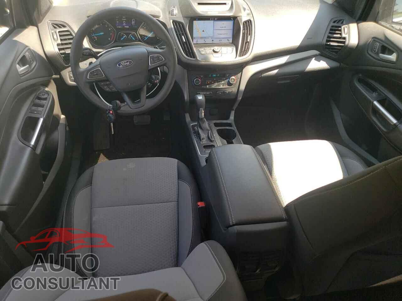 FORD ESCAPE 2017 - 1FMCU9GD2HUB58189