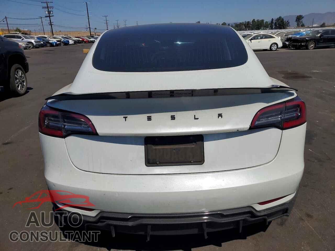 TESLA MODEL 3 2020 - 5YJ3E1EAXLF659201