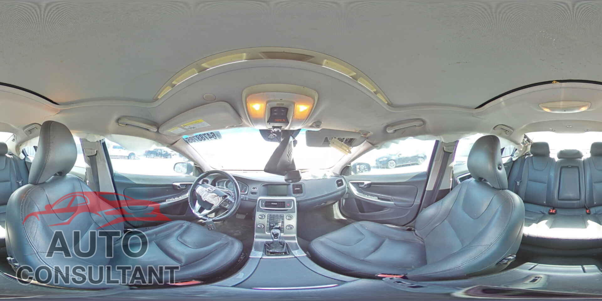 VOLVO S60 2015 - YV140MFB0F2301800