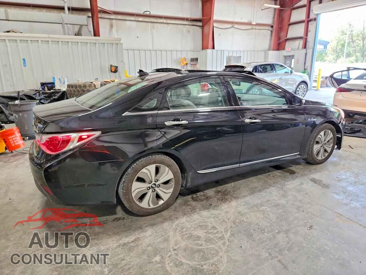 HYUNDAI SONATA 2014 - KMHEC4A48EA110068