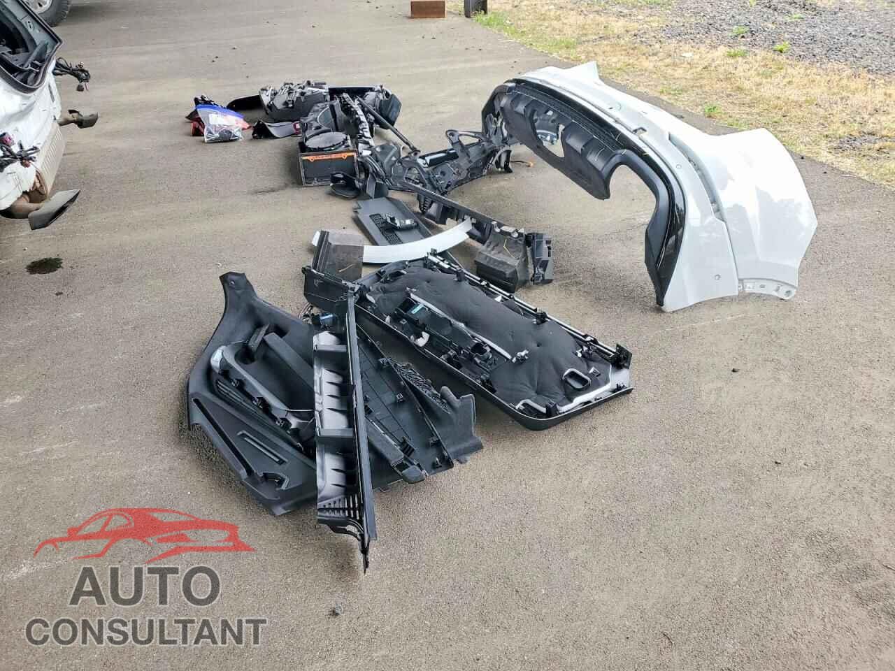 AUDI Q8 2025 - WA1EVBF12SD038757
