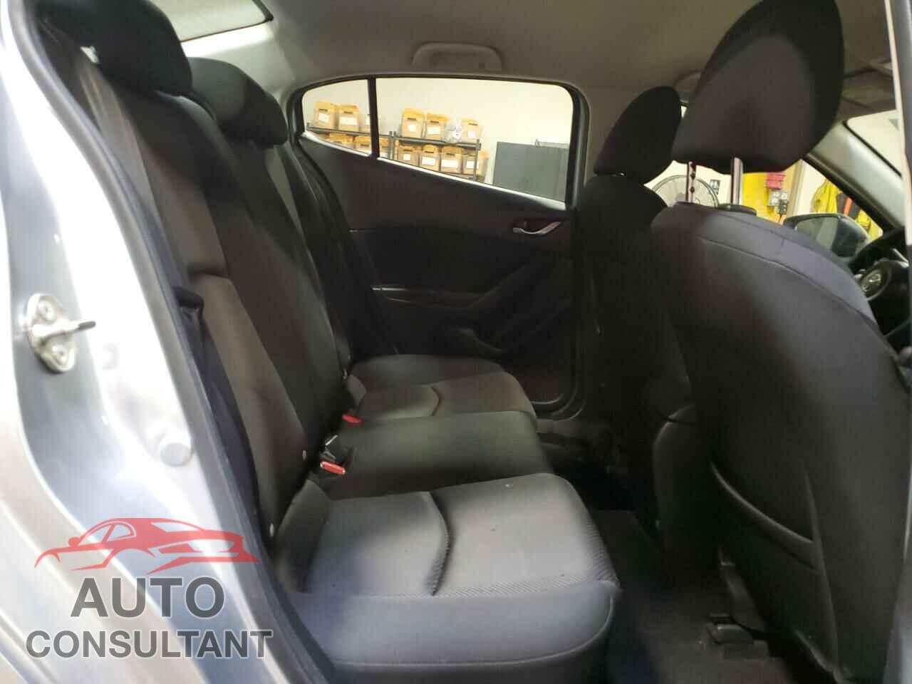 MAZDA 3 2017 - 3MZBN1U79HM142747