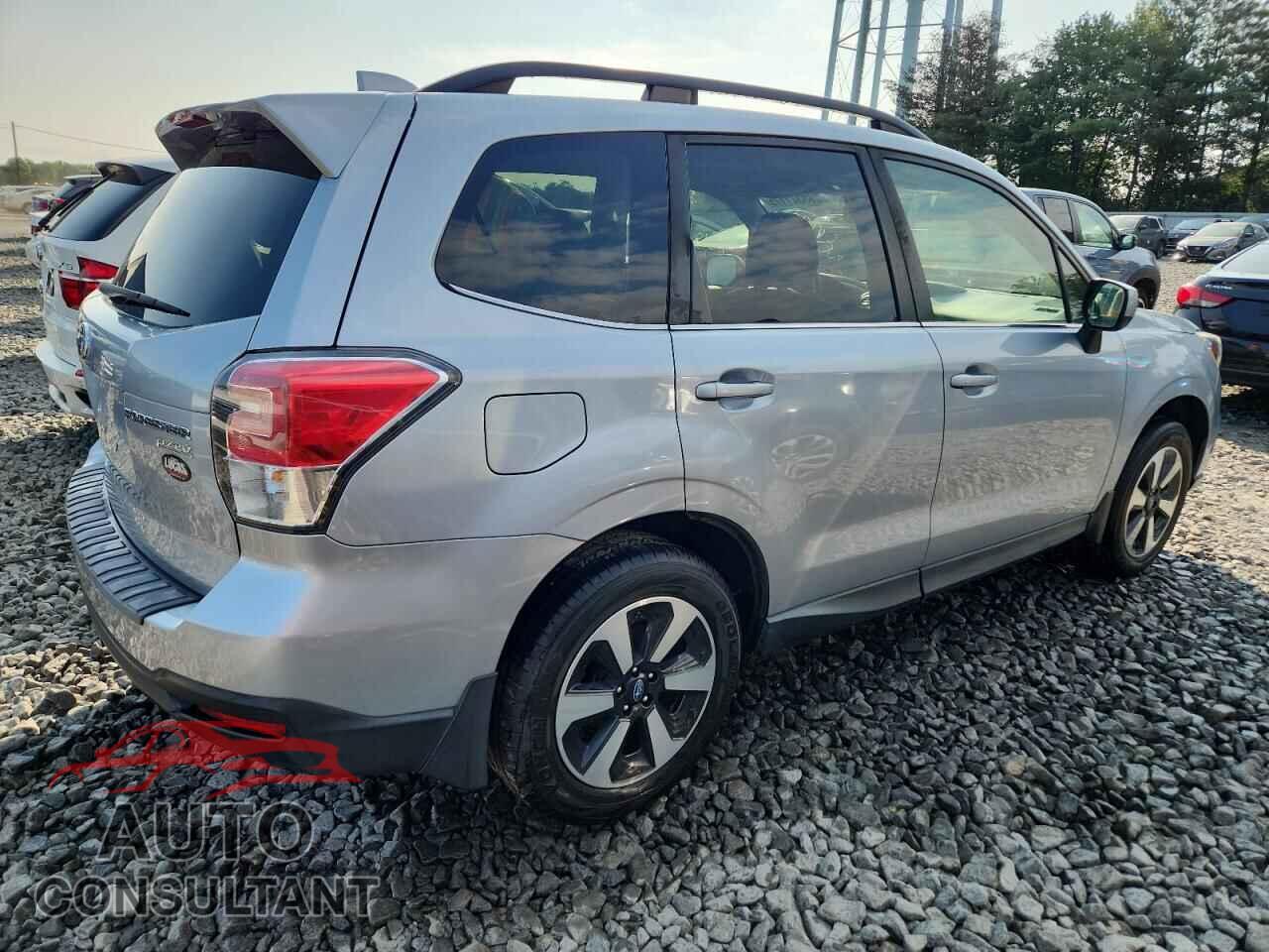SUBARU FORESTER 2017 - JF2SJALC1HH489301