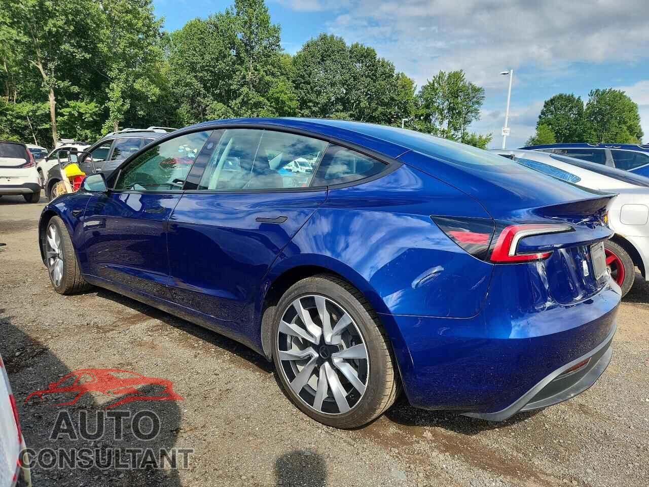 TESLA MODEL 3 2024 - 5YJ3E1EB2RF769354