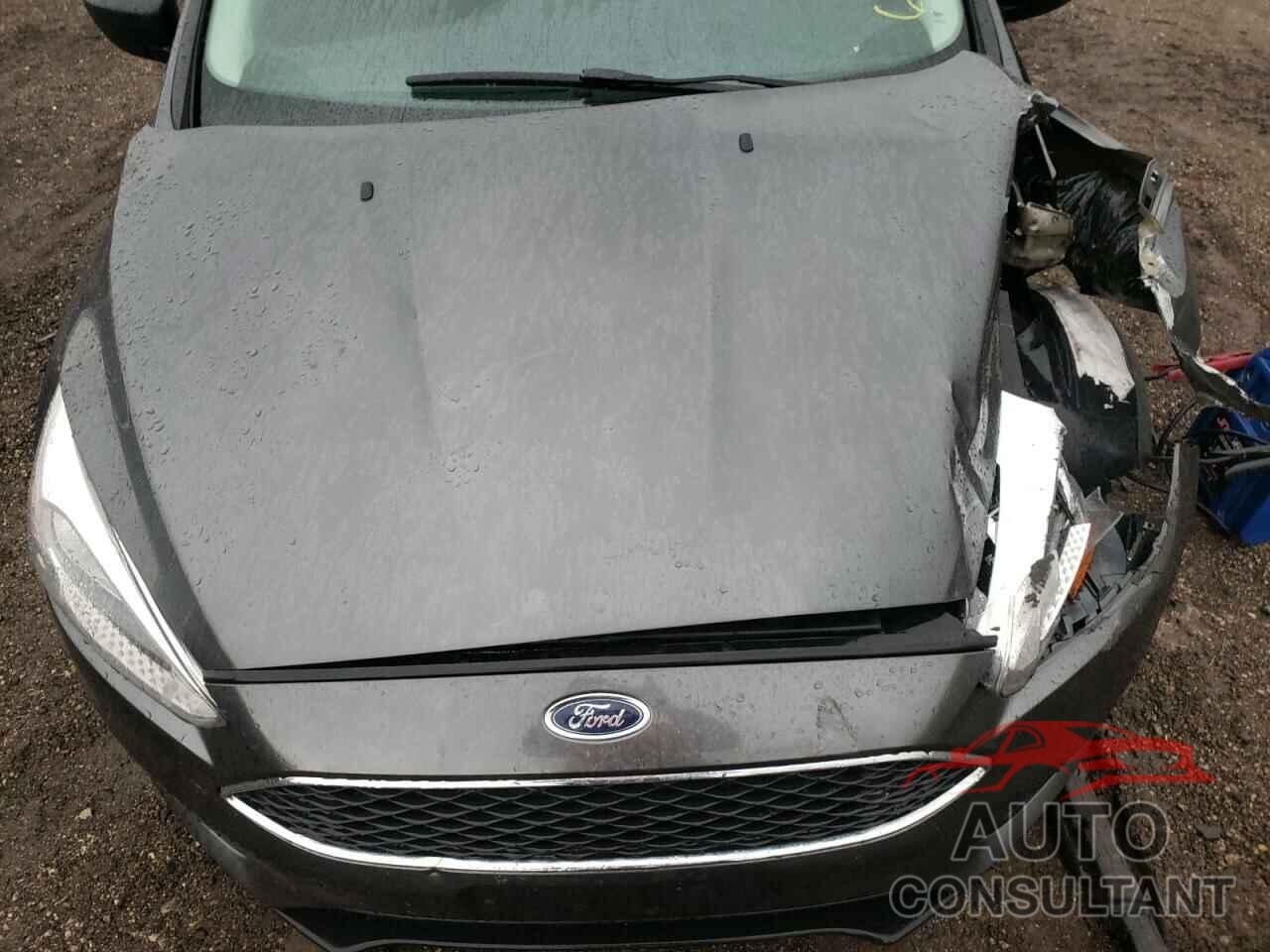 FORD FOCUS 2017 - 1FADP3E21HL336152