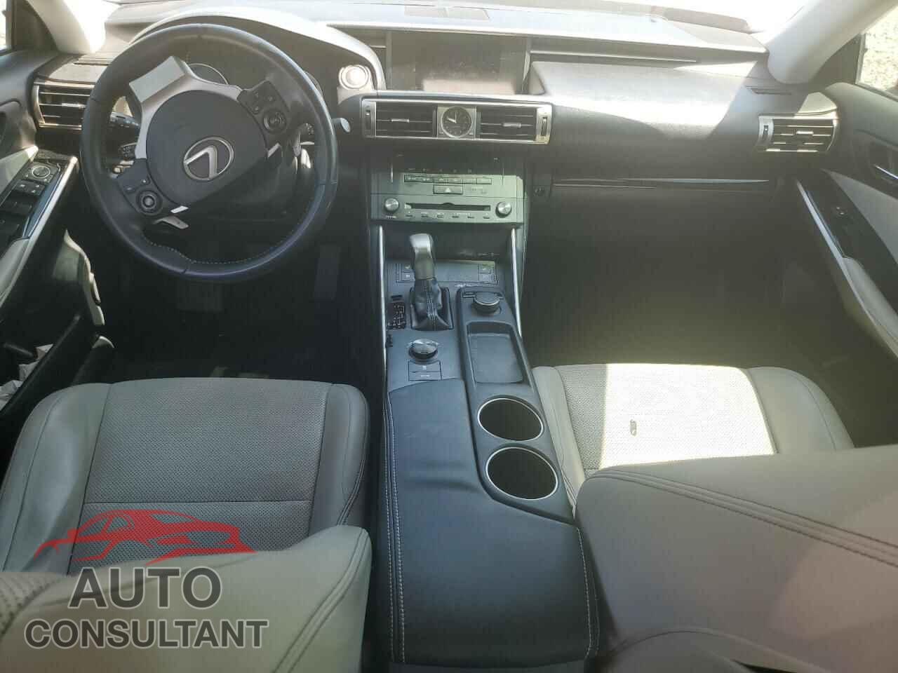 LEXUS IS 2015 - JTHBF1D27F5056701
