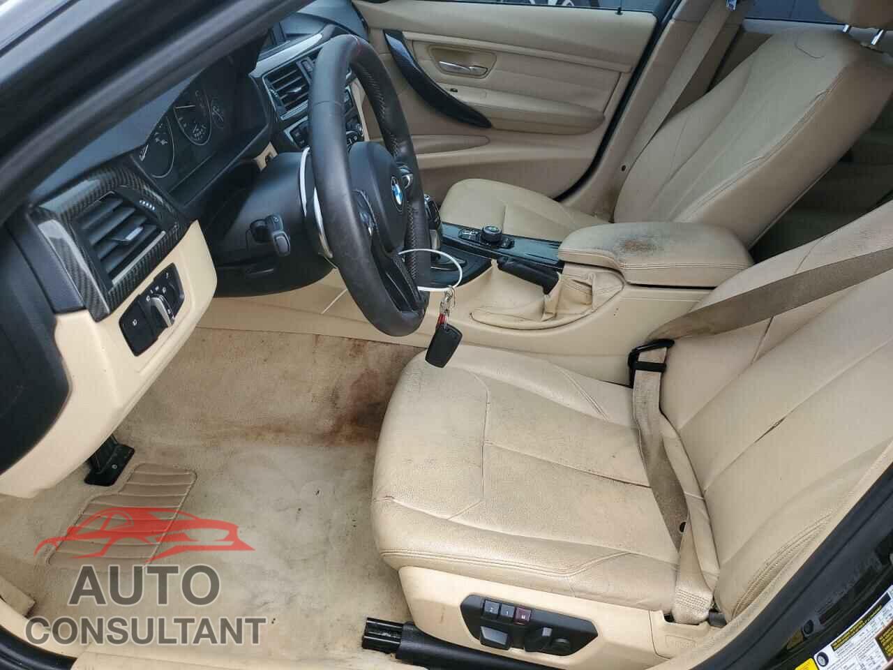 BMW 3 SERIES 2012 - WBA3A5C58CF349016