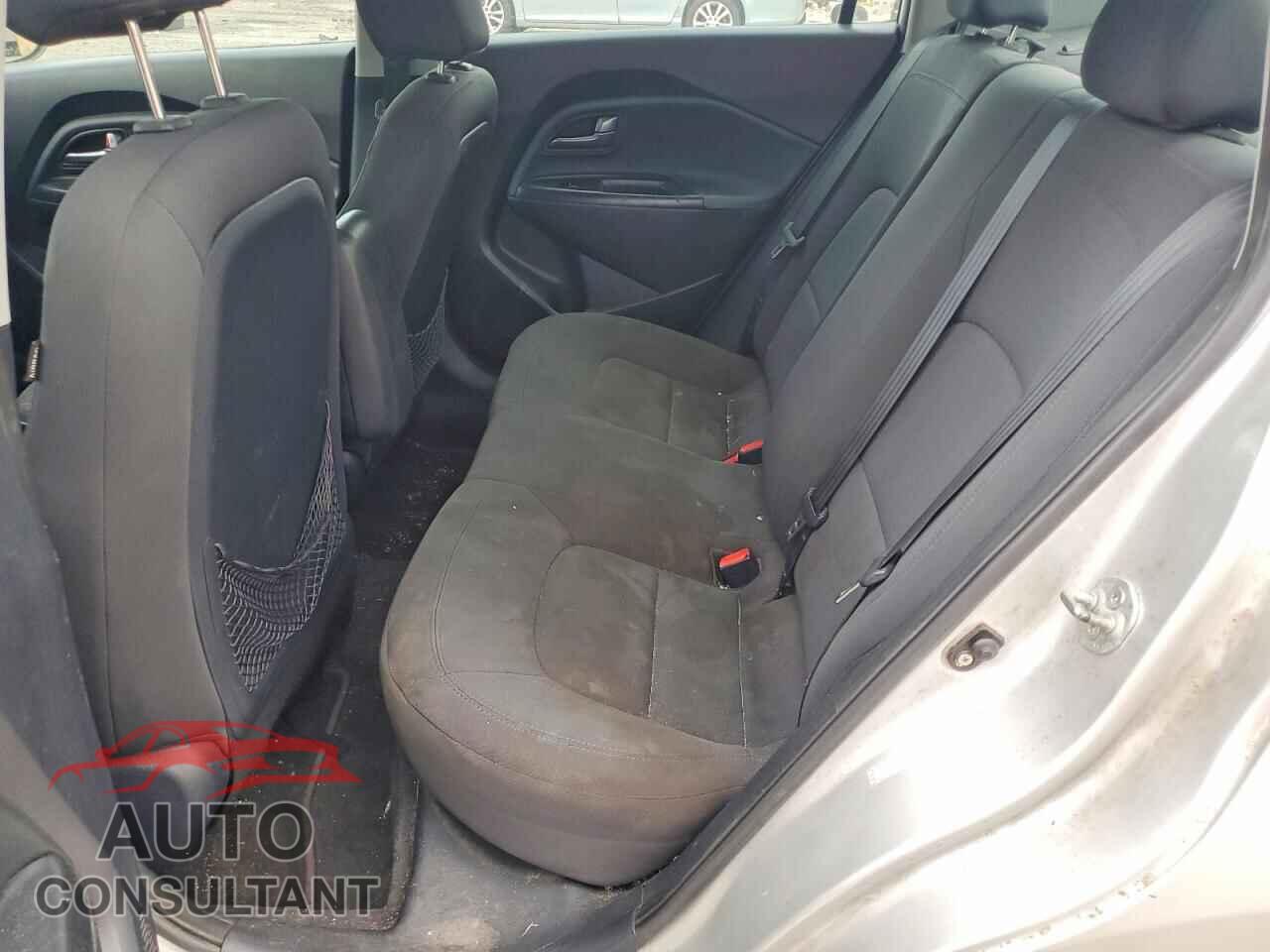 KIA RIO 2012 - KNADN4A3XC6077346