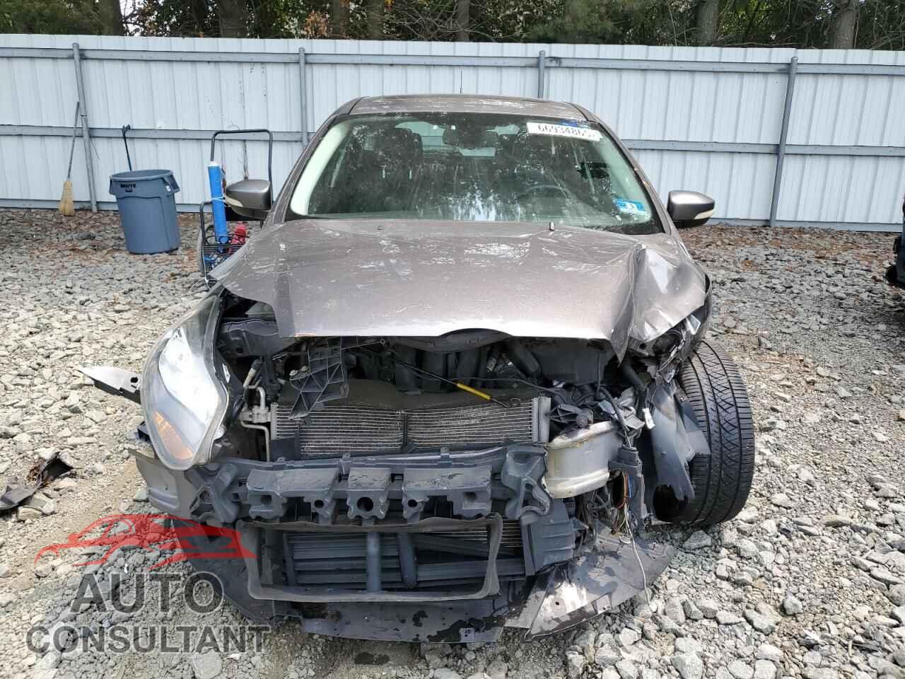 FORD FOCUS 2012 - 1FAHP3N22CL269958