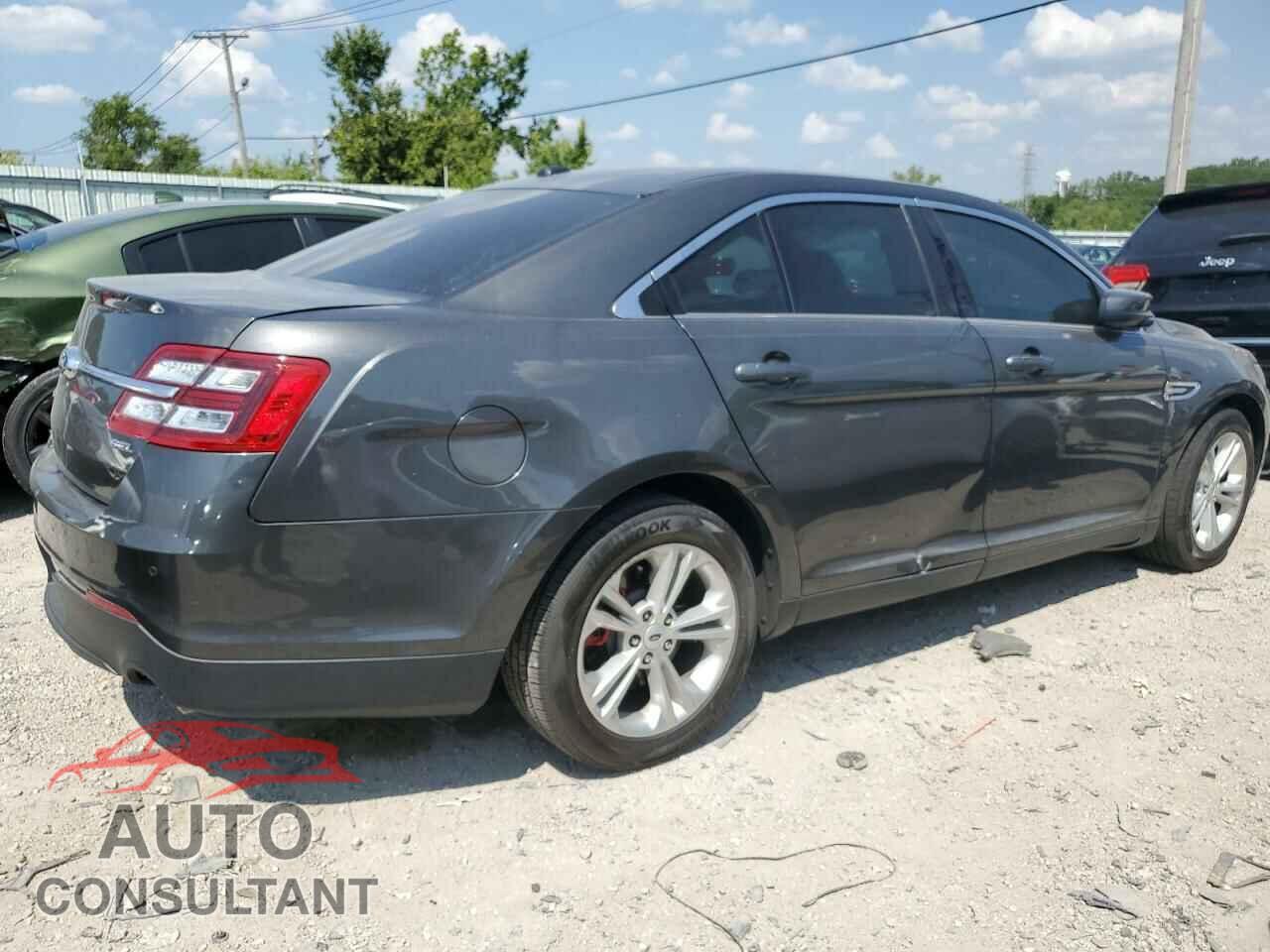 FORD TAURUS 2017 - 1FAHP2E85HG117834