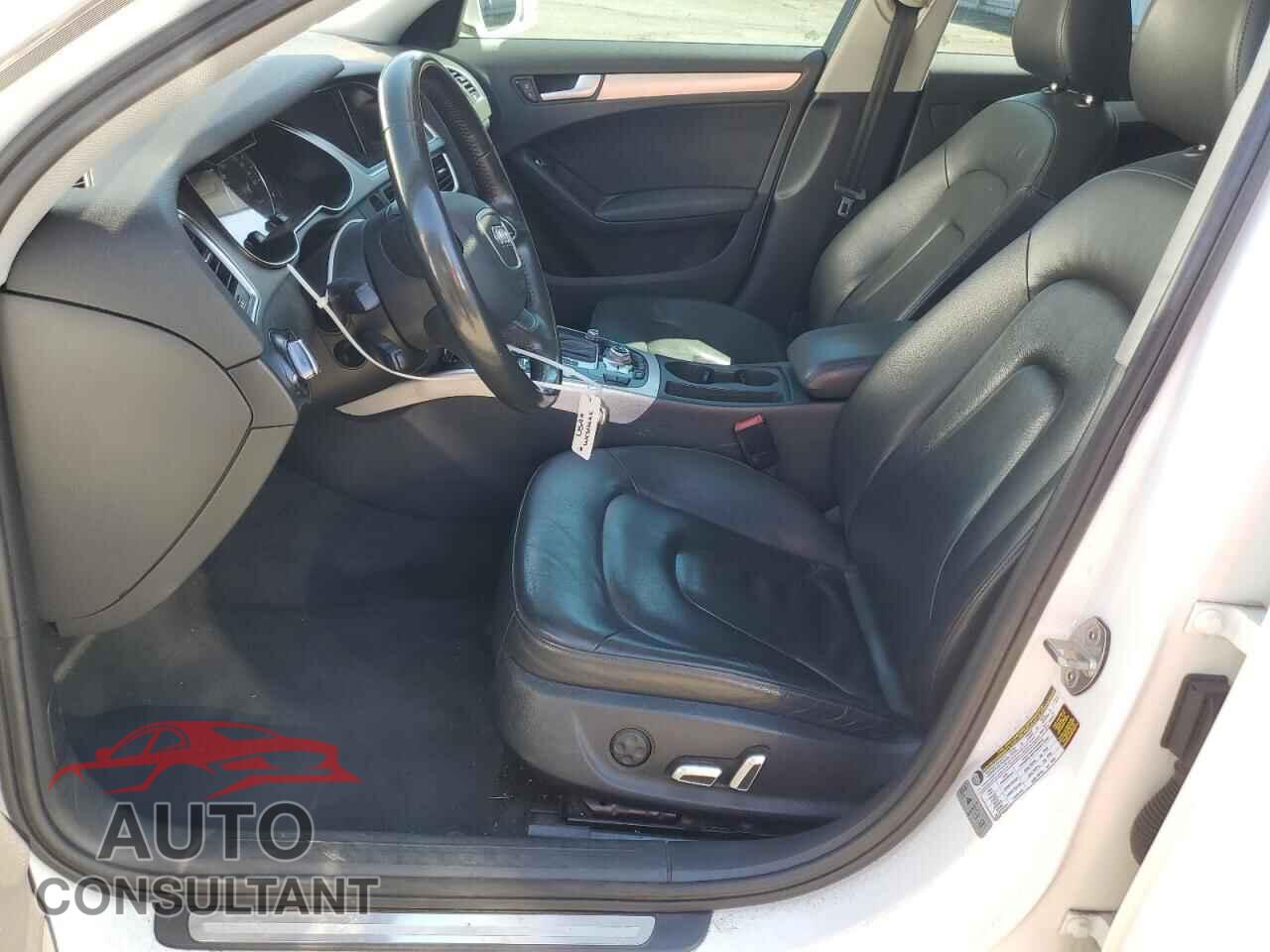 AUDI A4 2013 - WAUFFAFL8DN045953