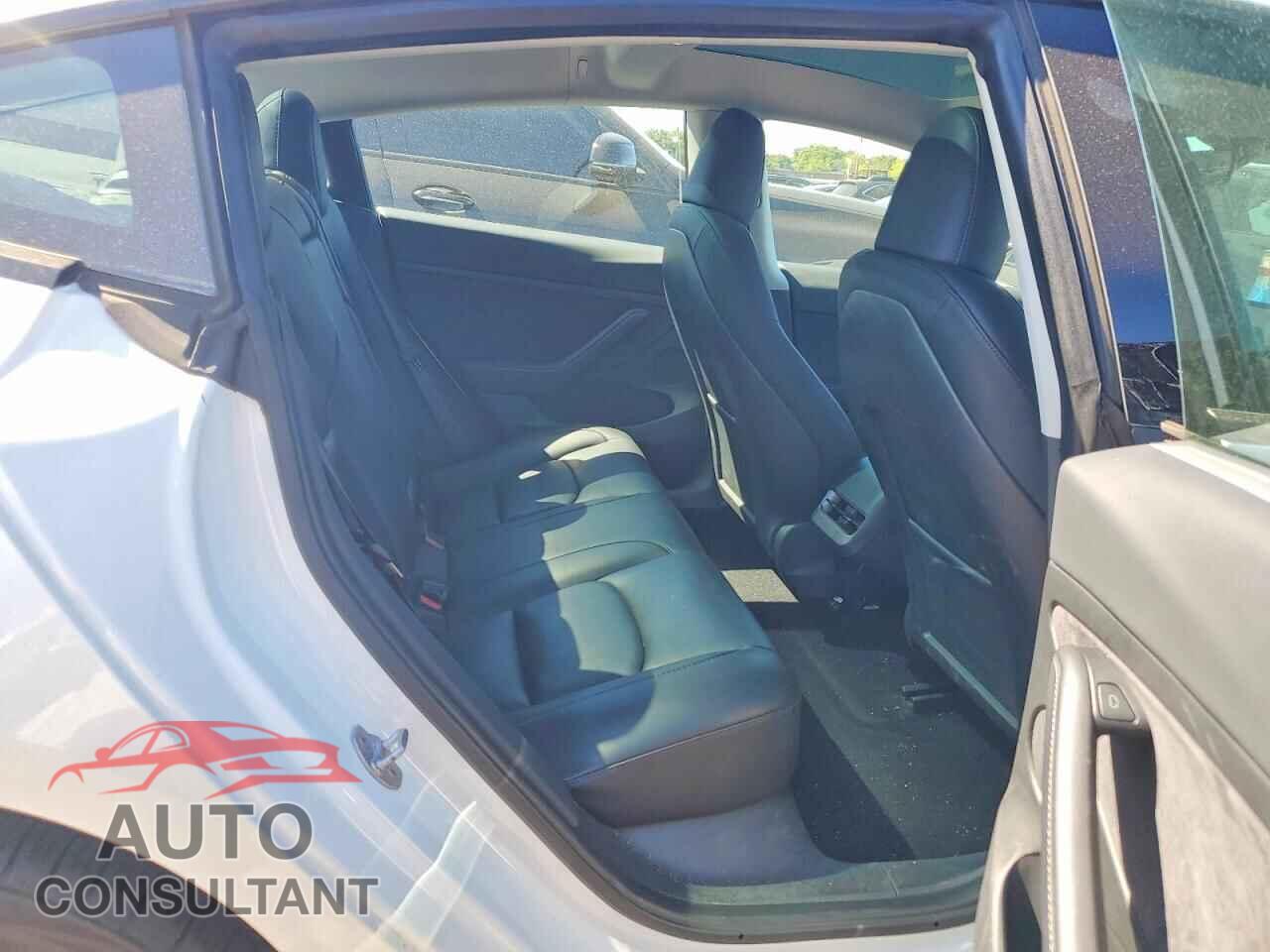 TESLA MODEL 3 2023 - 5YJ3E1EA8PF501672
