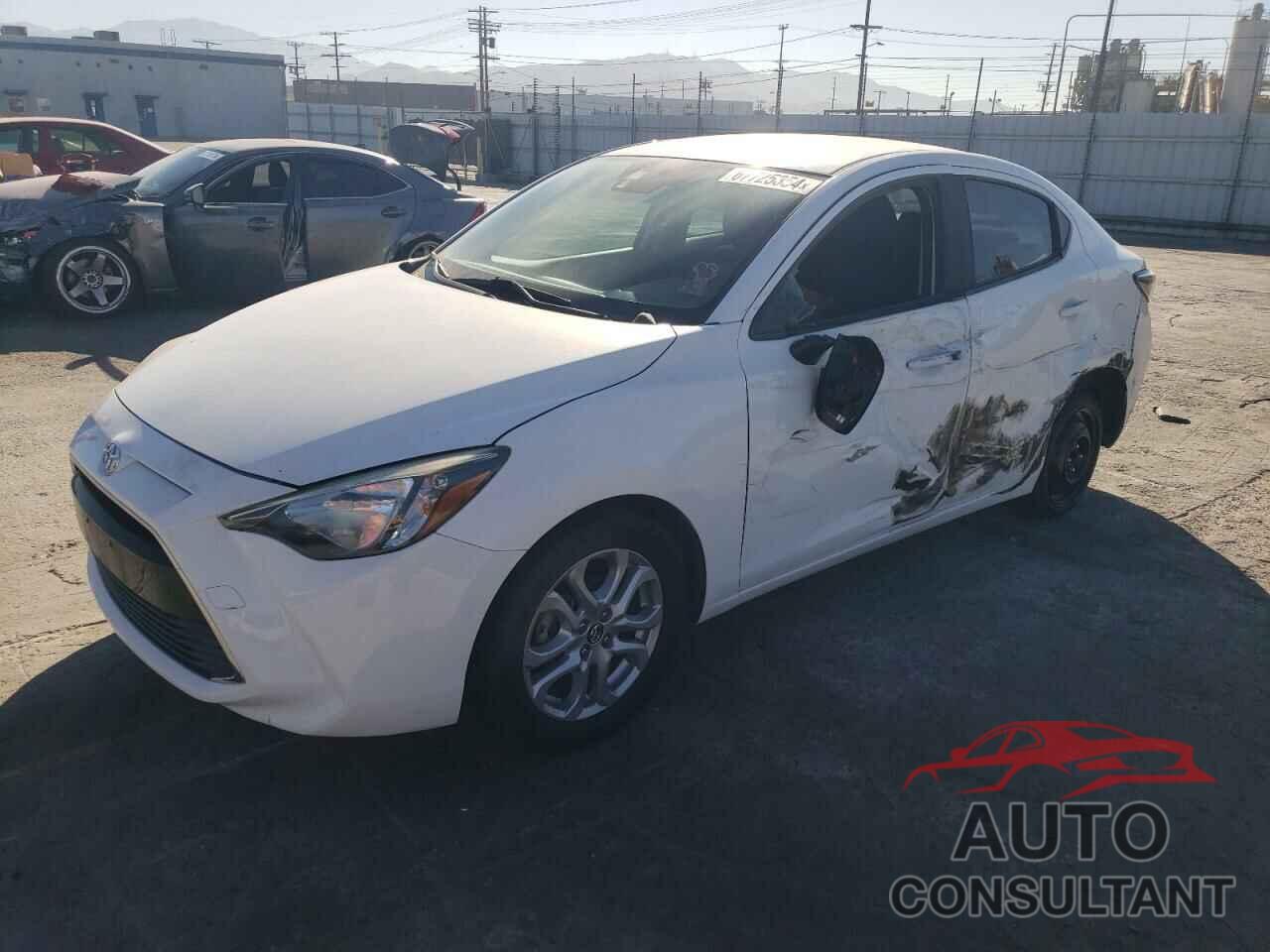 TOYOTA YARIS 2017 - 3MYDLBYV8HY152180