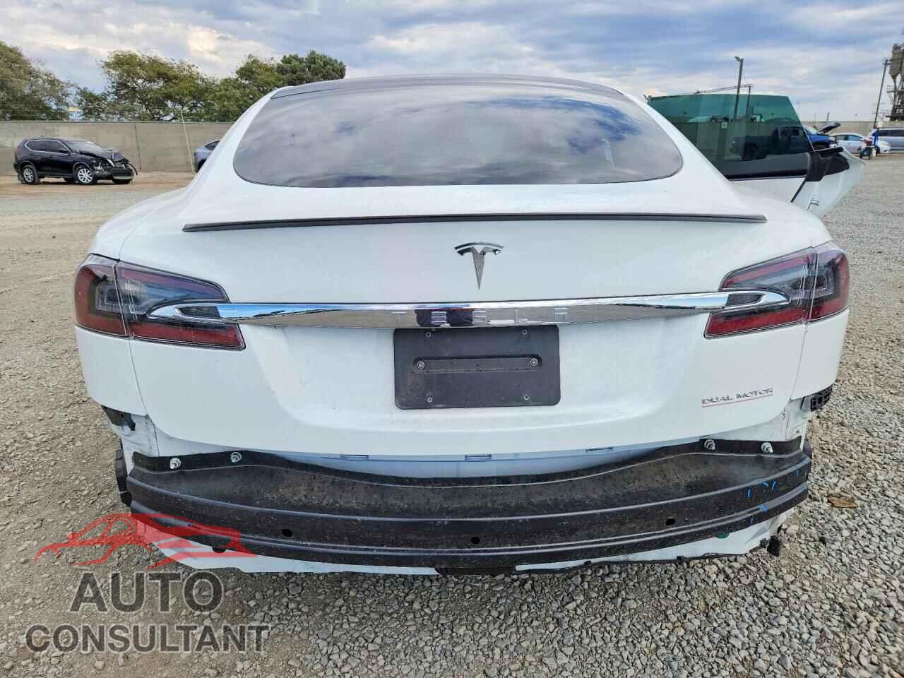 TESLA MODEL S 2020 - 5YJSA1E48LF415841