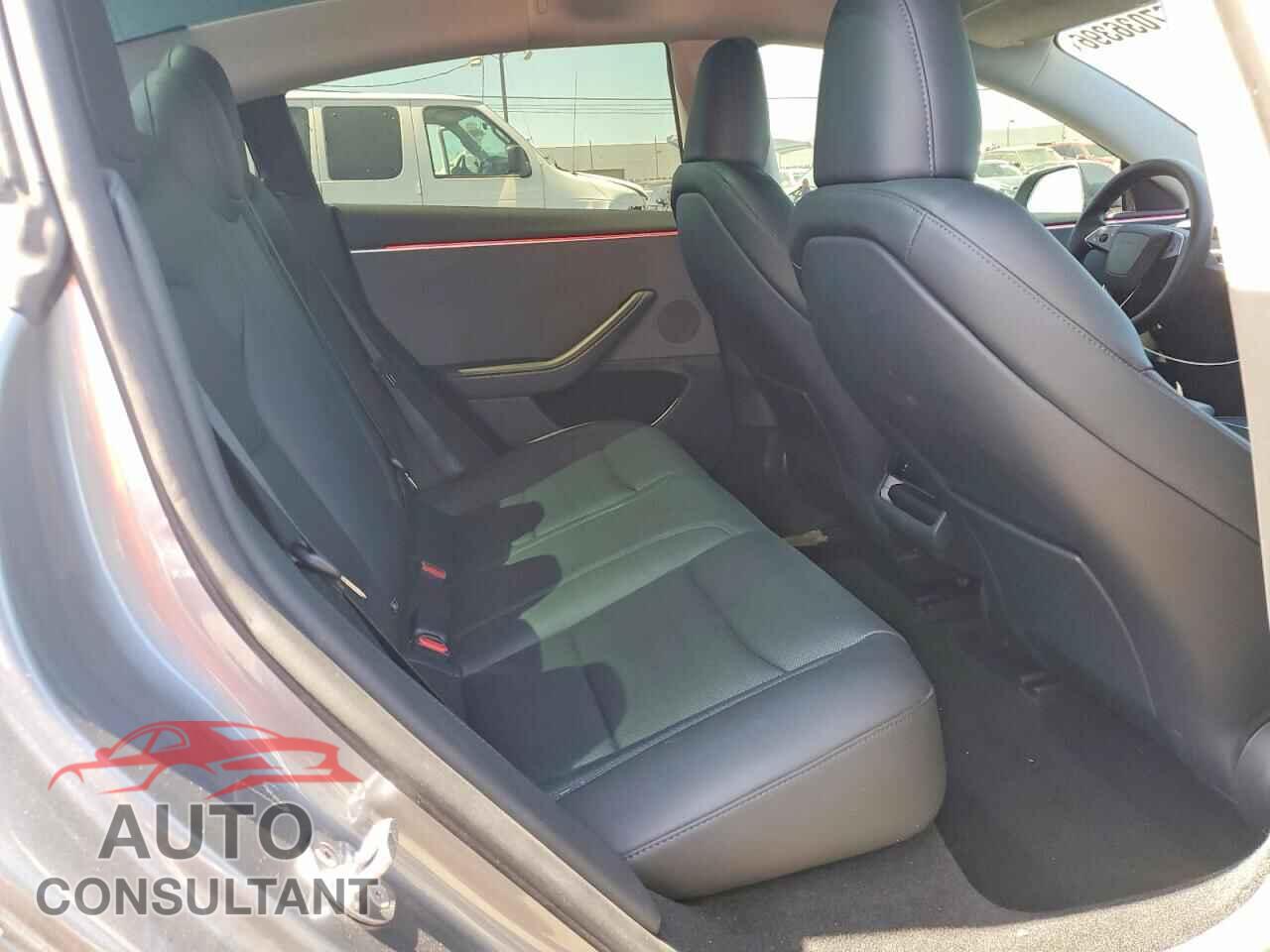 TESLA MODEL 3 2024 - 5YJ3E1EA8RF871071