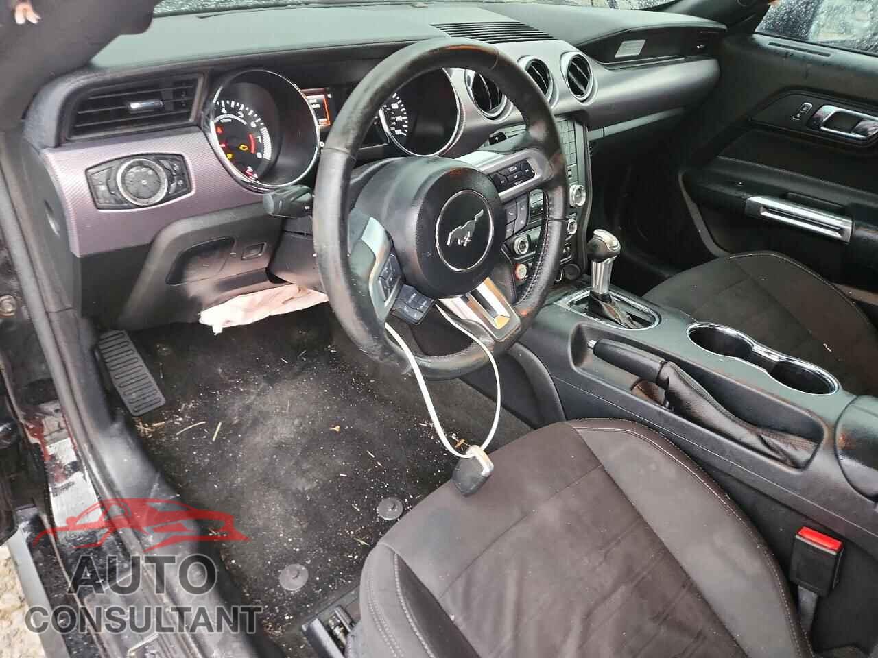 FORD MUSTANG 2017 - 1FA6P8TH8H5275867