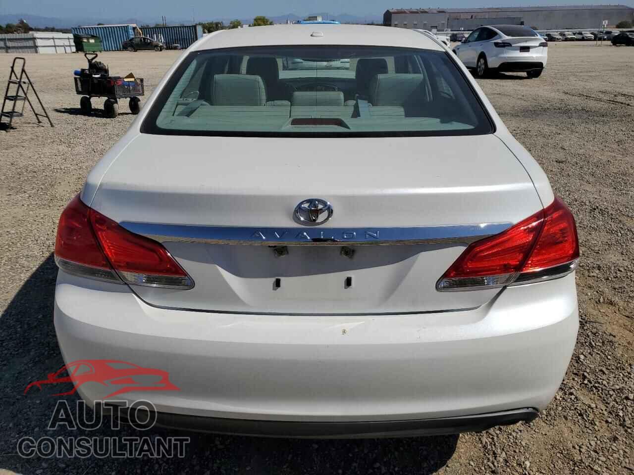 TOYOTA AVALON 2012 - 4T1BK3DB3CU450220