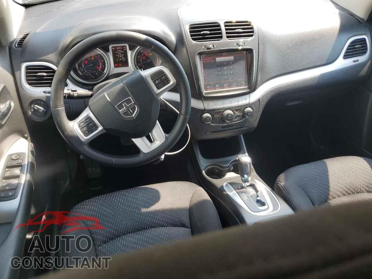 DODGE JOURNEY 2015 - 3C4PDCBG4FT709086