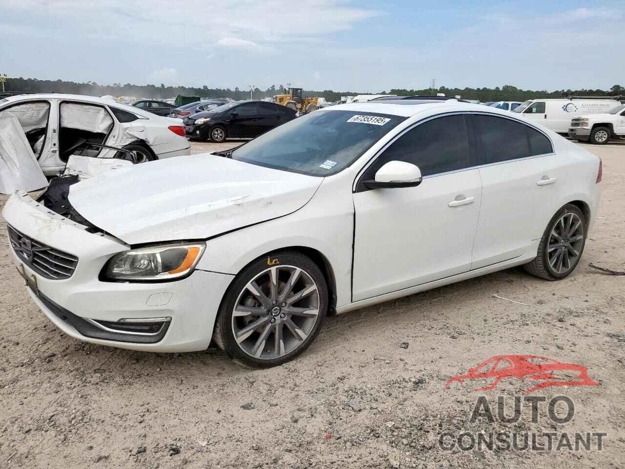 VOLVO S60 2015 - YV140MFM0F2336614
