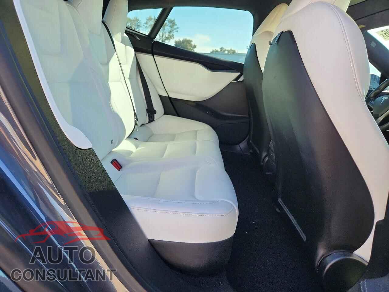 TESLA MODEL S 2020 - 5YJSA1E45LF400360