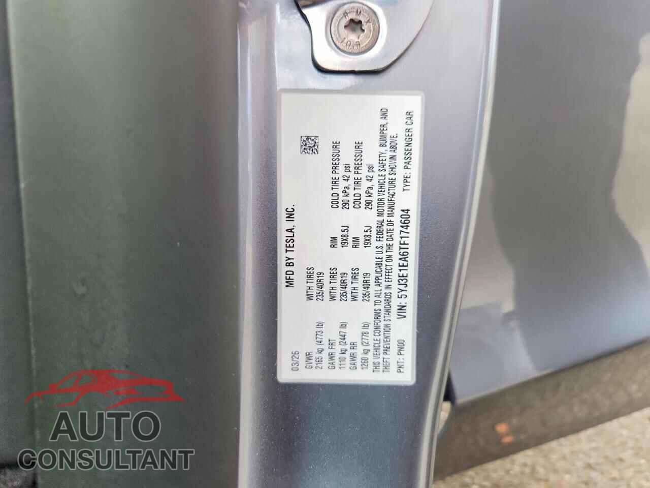 TESLA MODEL 3 2026 - 5YJ3E1EA6TF174604