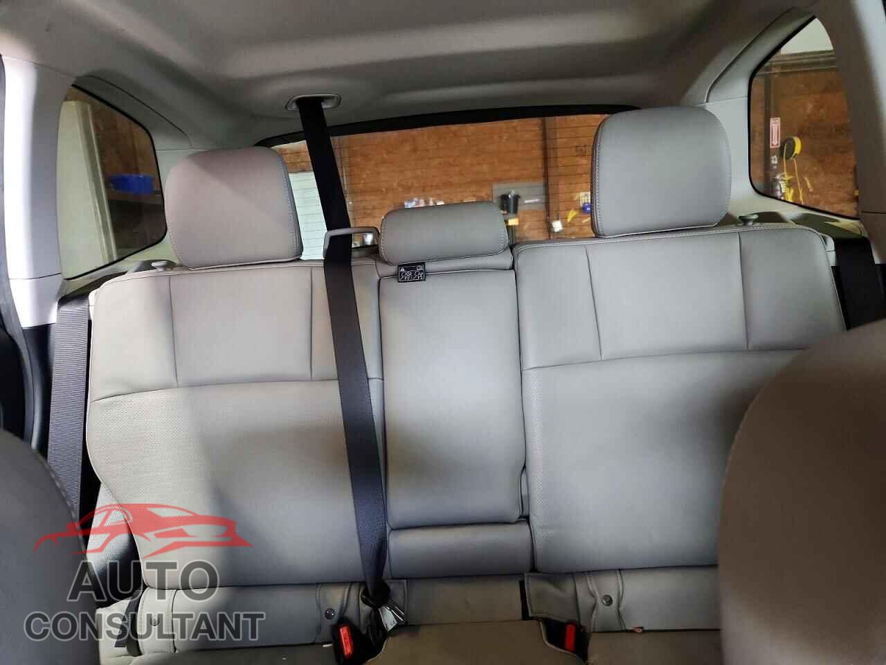 SUBARU FORESTER 2015 - JF2SJARC8FH528986