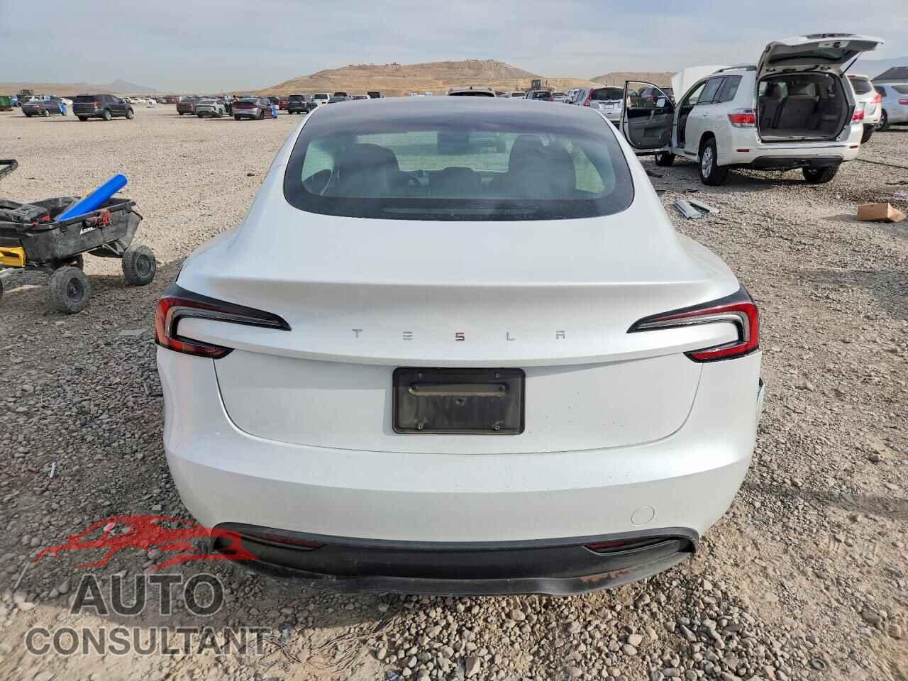 TESLA MODEL 3 2024 - 5YJ3E1EA0RF833835