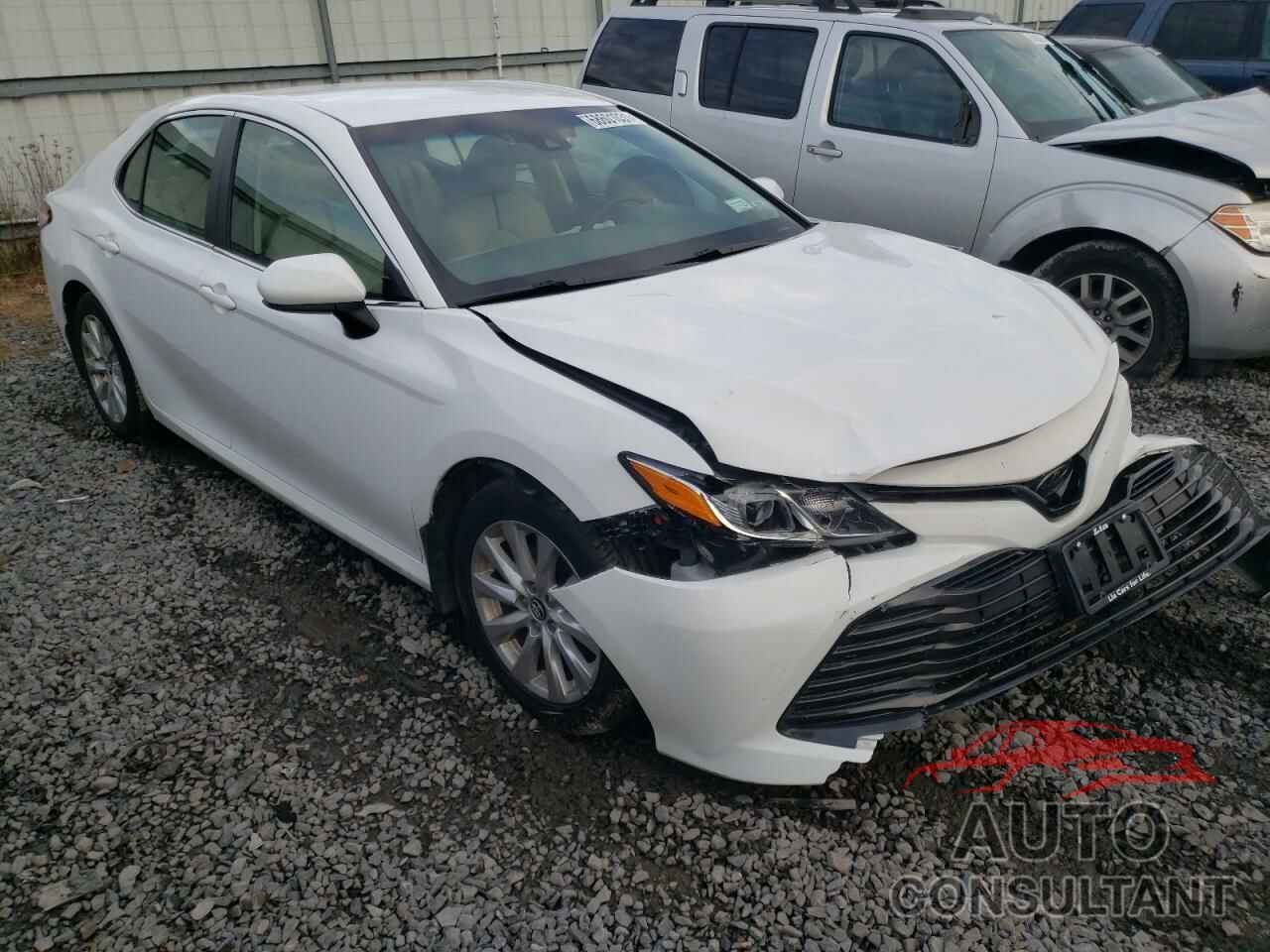 TOYOTA CAMRY 2018 - 4T1B11HK1JU031412