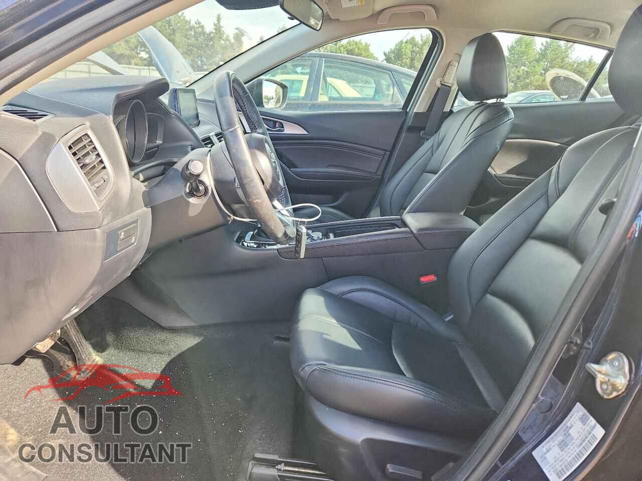 MAZDA 3 2017 - 3MZBN1V74HM135784