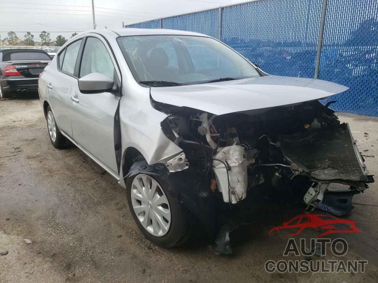 NISSAN VERSA 2018 - 3N1CN7AP5JL881563