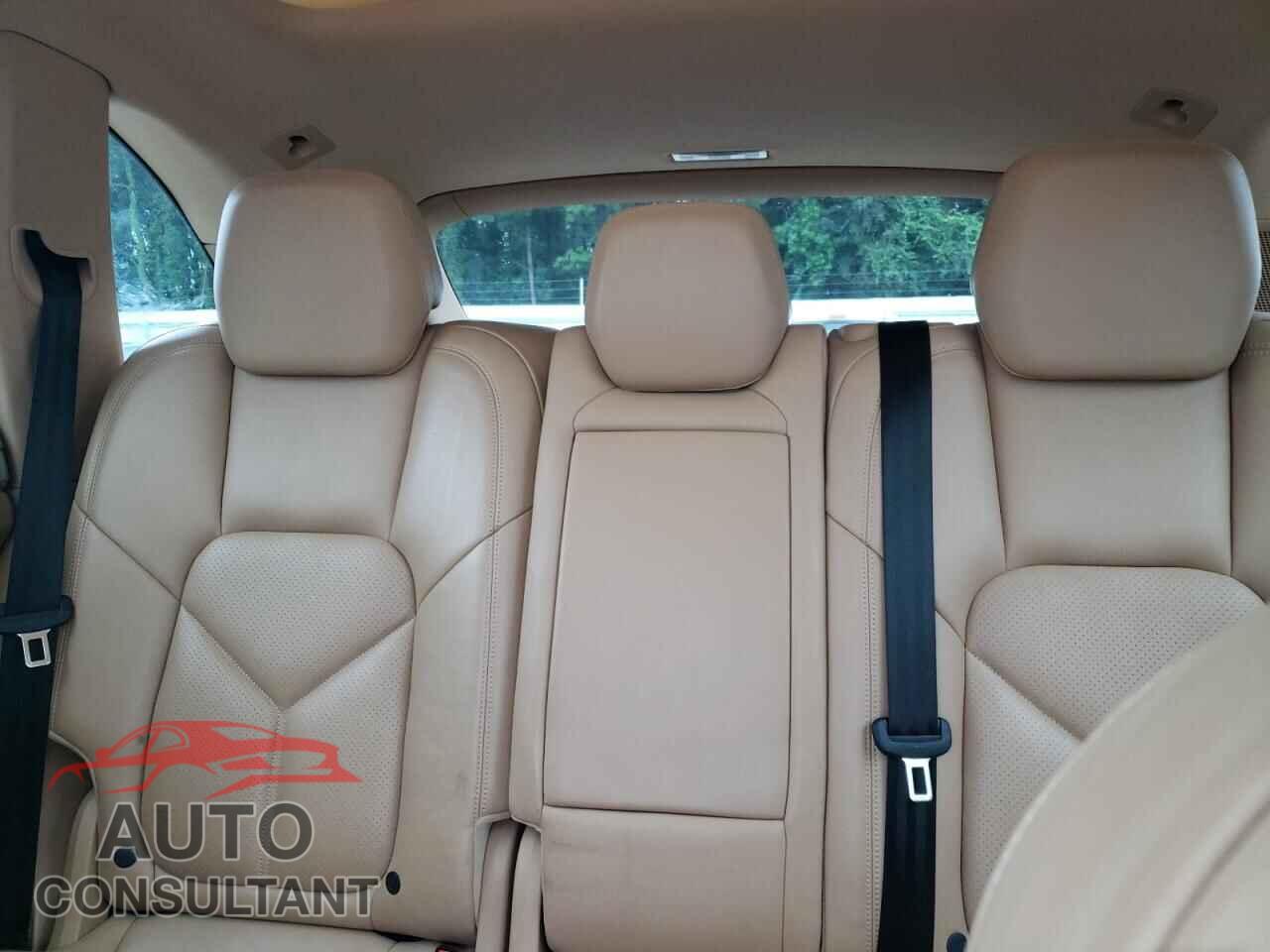 PORSCHE CAYENNE 2017 - WP1AB2A26HLA52025