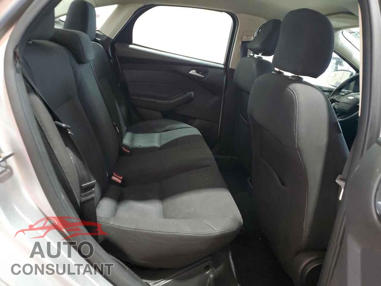 FORD FOCUS 2016 - 1FADP3F20GL261585
