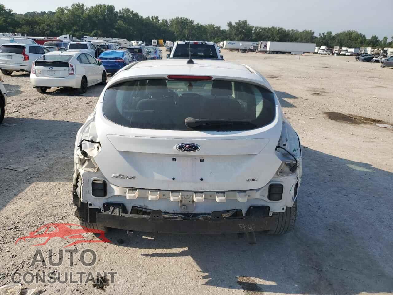 FORD FOCUS 2012 - 1FAHP3M21CL479727