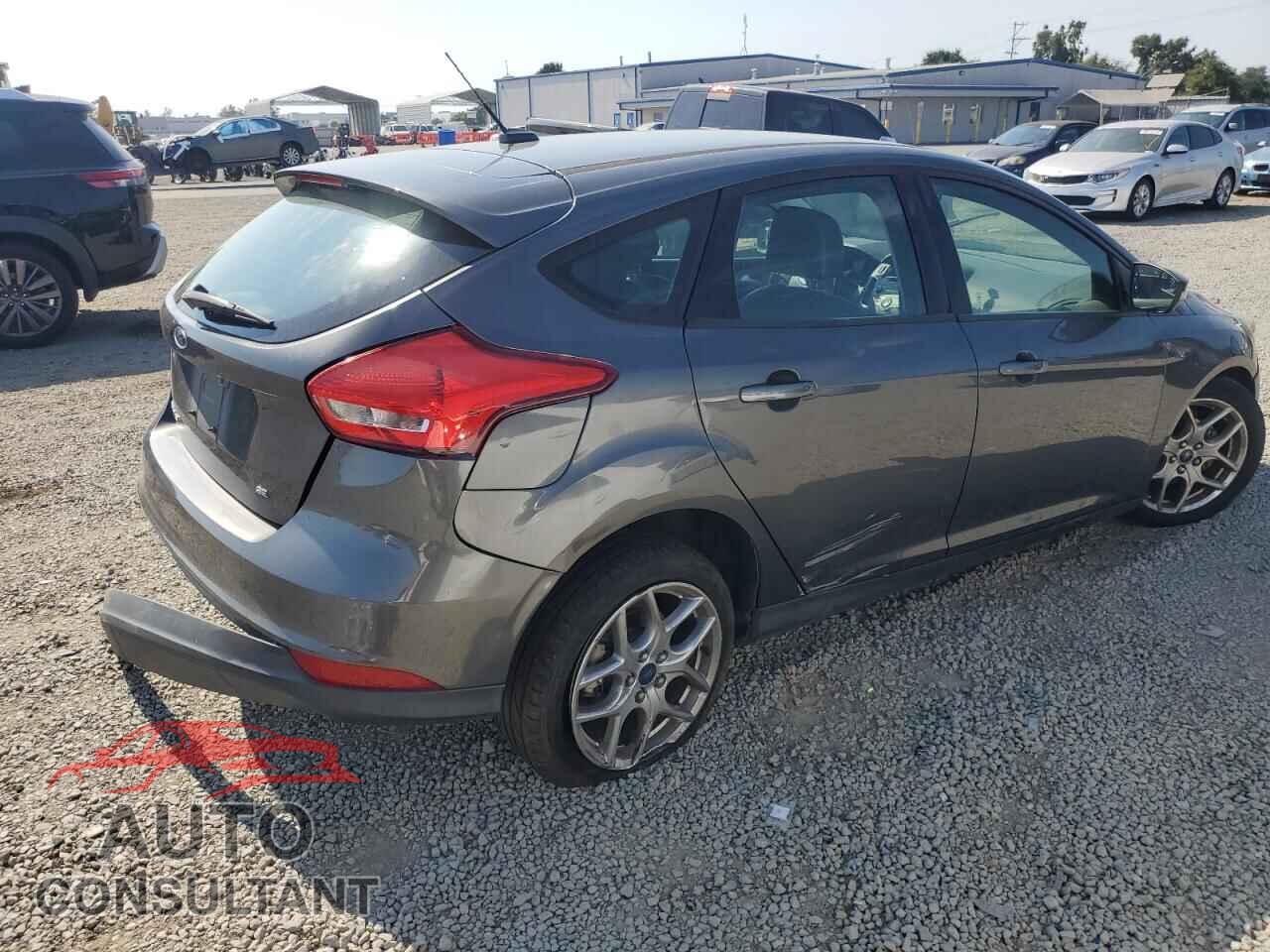 FORD FOCUS 2015 - 1FADP3K29FL221106