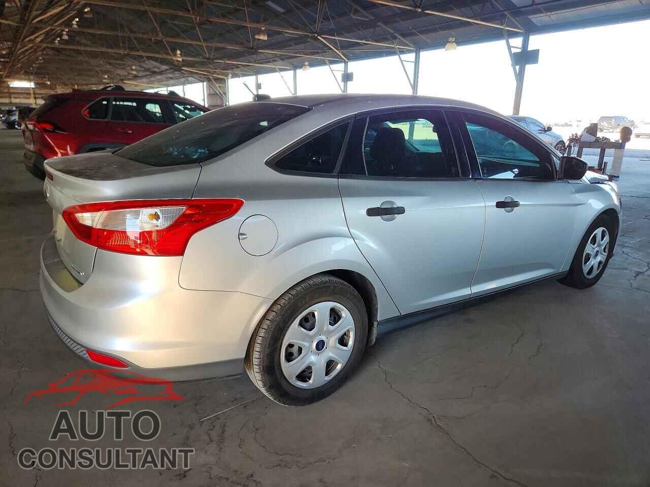 FORD FOCUS 2013 - 1FADP3E23DL325065