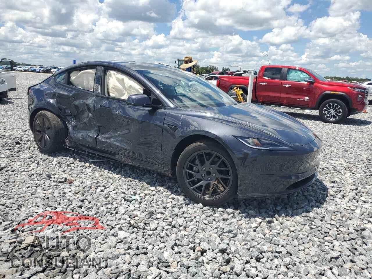 TESLA MODEL 3 2025 - 5YJ3E1EA3SF975134