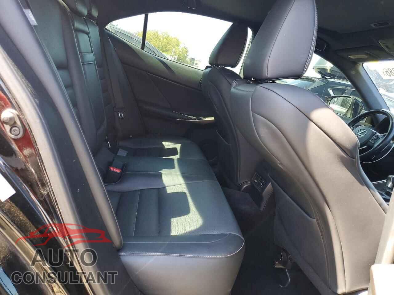 LEXUS IS 2014 - JTHBE1D21E5005194