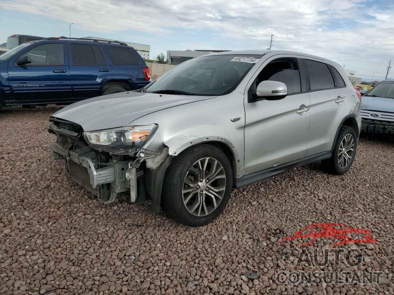 MITSUBISHI OUTLANDER 2018 - JA4AR3AW3JU013912