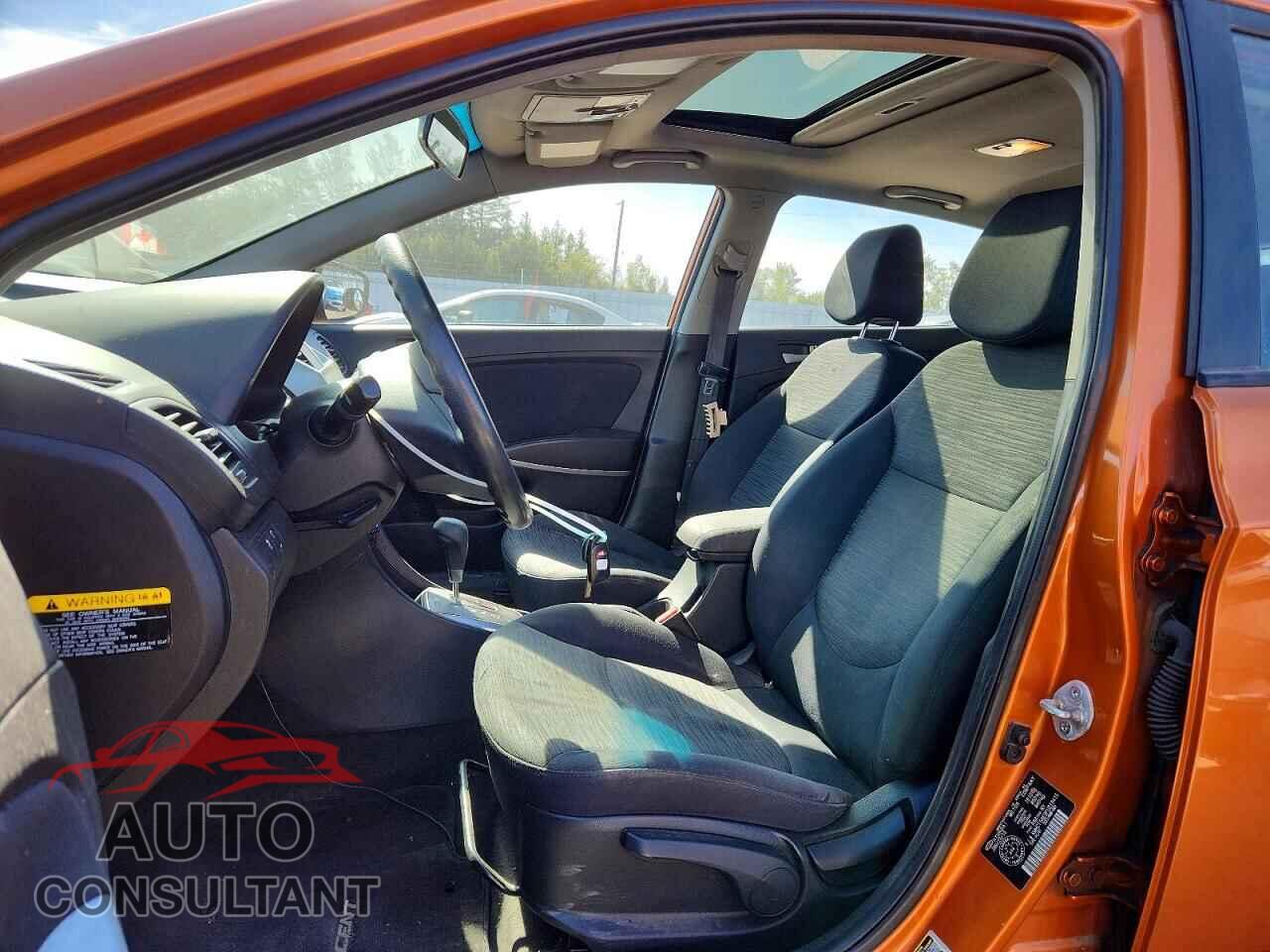 HYUNDAI ACCENT 2015 - KMHCT5AE3FU219415