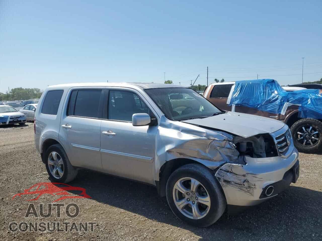 HONDA PILOT 2013 - 5FNYF4H61DB076237