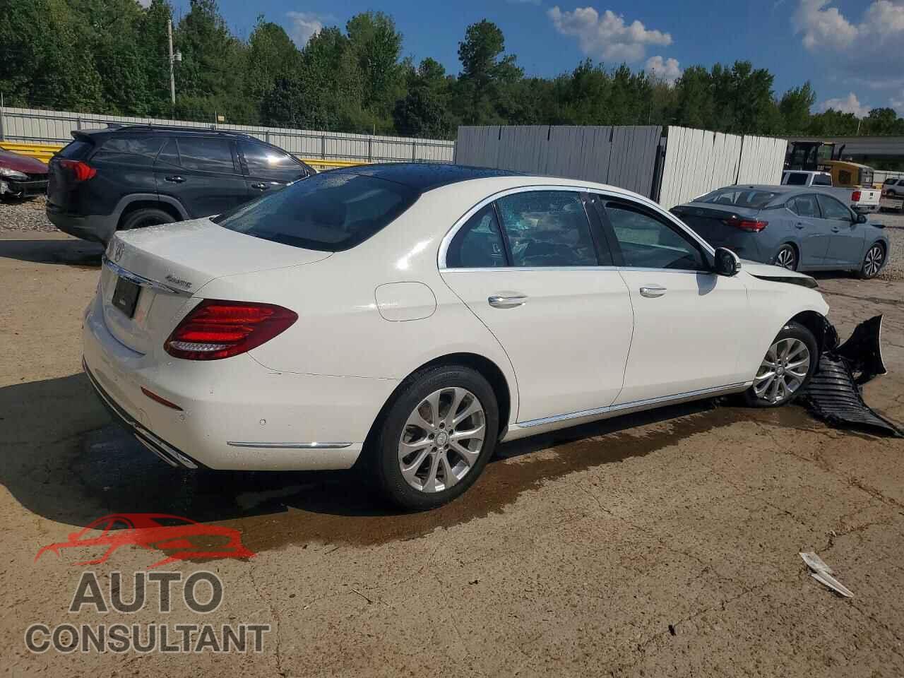 MERCEDES-BENZ E-CLASS 2017 - WDDZF4KB3HA071894